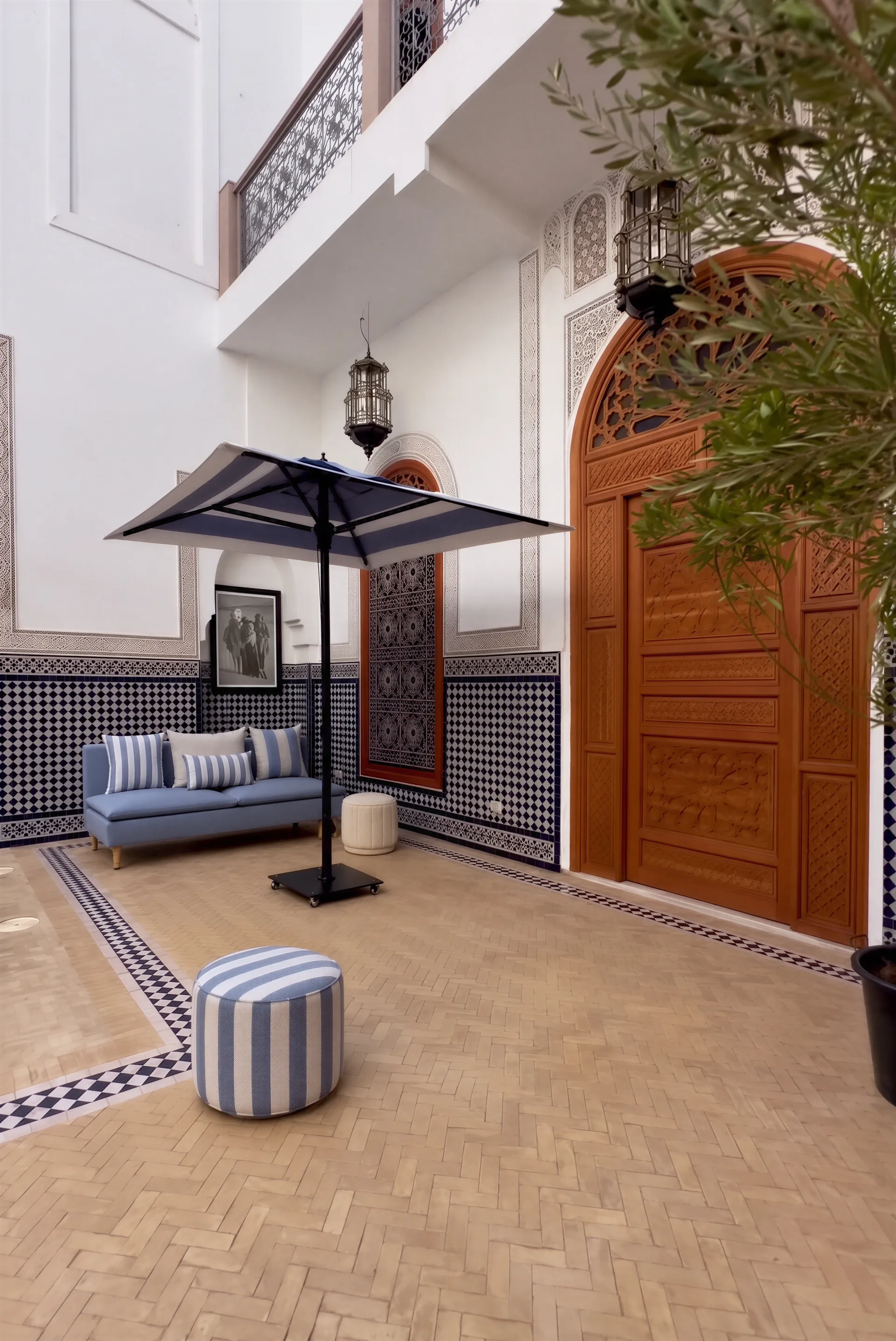 Voilages sur-mesure & Lin naturel — Villa Amelkis